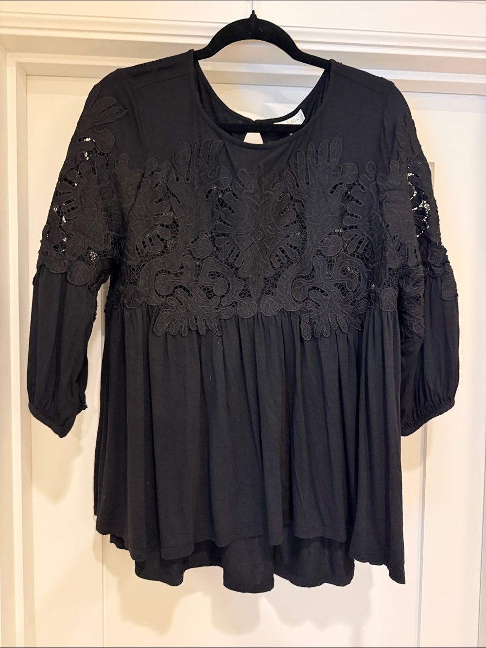 Anthro lace babydoll puff sleeve blouse
